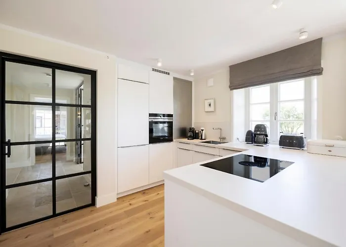 Koptainshues Sued * Vesterland